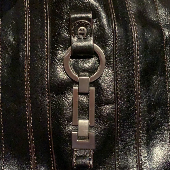 Etienne Aiger Genuine Leather Side Purse - Picture 2 of 10